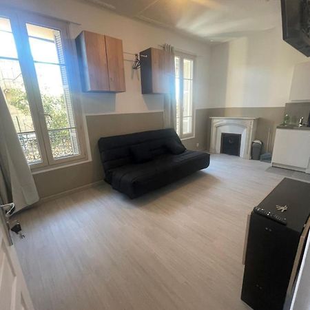 Petits studios tout équipées gare Nice Extérieur photo