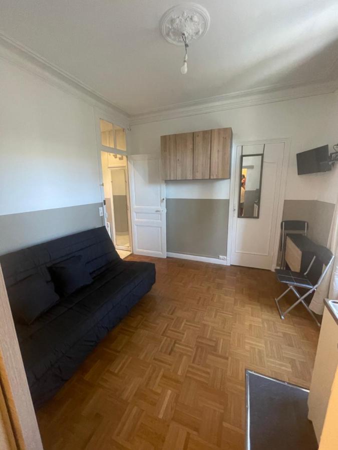Petits studios tout équipées gare Nice Extérieur photo